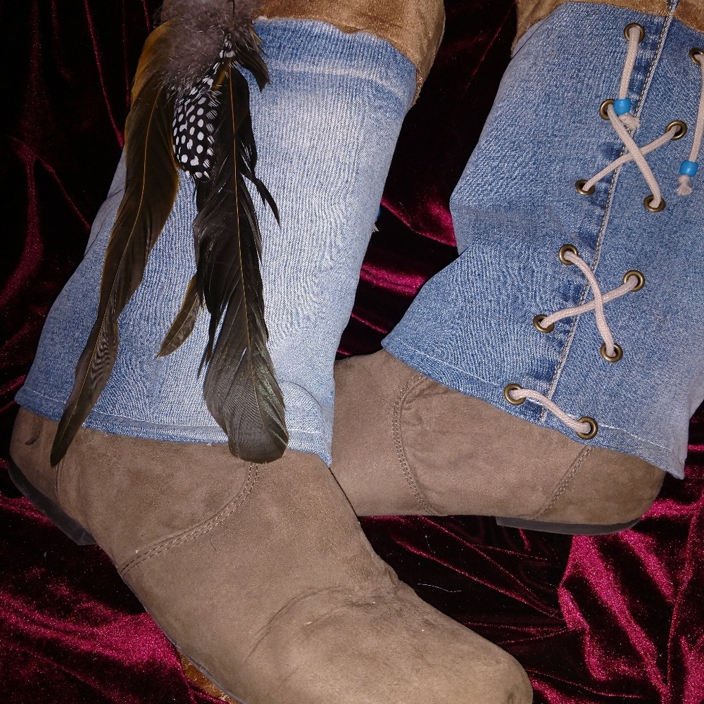 Denim lace-up and Boho sweater Hugs